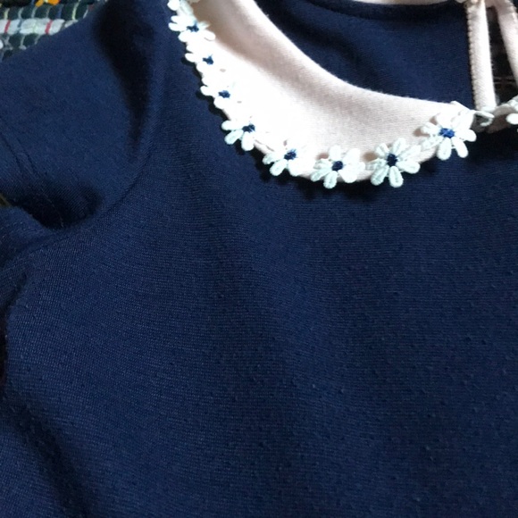 A navy blue and light pink dress - Picture 2 of 2